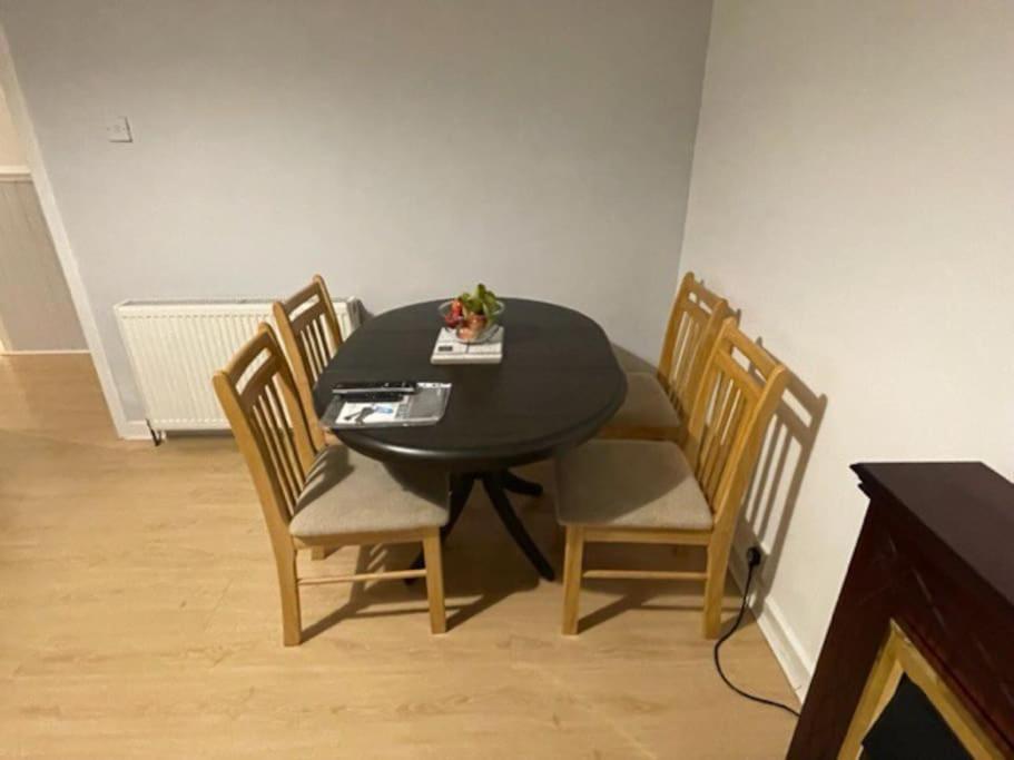 Lovely 2Br Gem Near To Wsu, City. Paisley Buitenkant foto